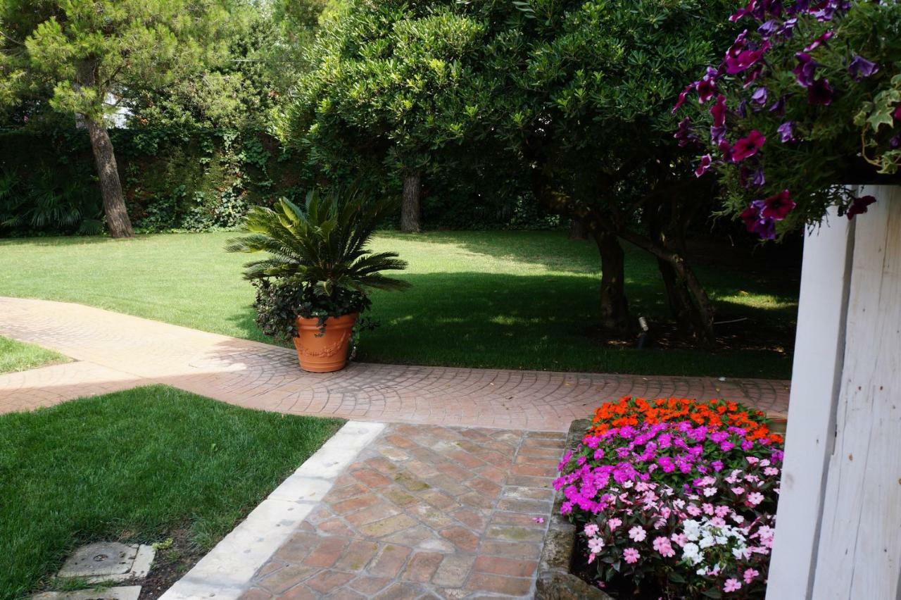 La Brigata Apartments Suite Room Cavallino-Treporti Exteriör bild